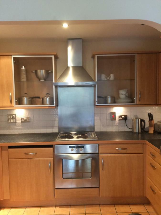 Central Reading Canal Side Apartment Sleeps 4 With Parking Luaran gambar